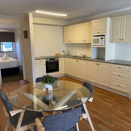 גולד קוסט Burleigh Palms Holiday Apartments מראה חיצוני תמונה
